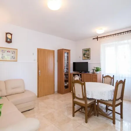 Vrandecic Postira